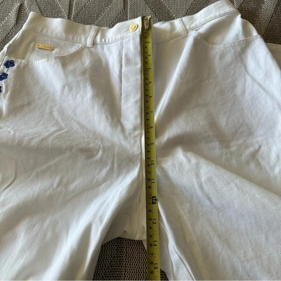 BEAUTIFUL NWOT St John White Embroidered Pant - Picture 10 of 12